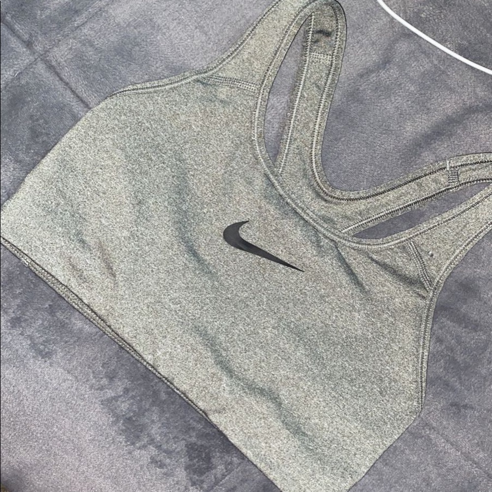Charcoal gray nike sports bra